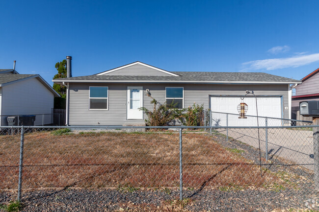 Building Photo - 1118 S Cribbon Ave Rental