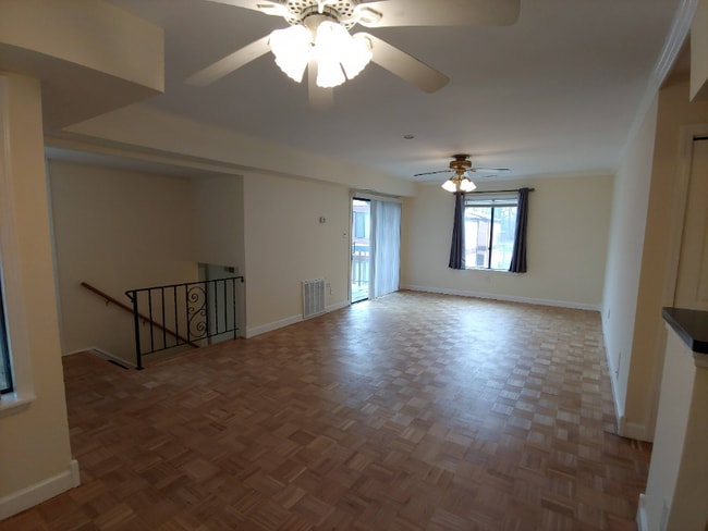 Photo - 17 Newport Ct Condo