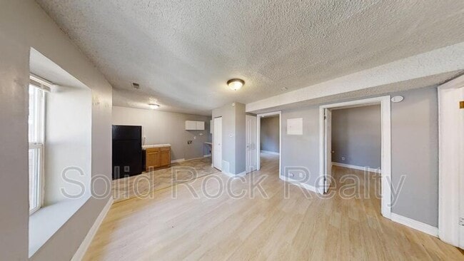 Photo - 714 E 3rd St Unit 1