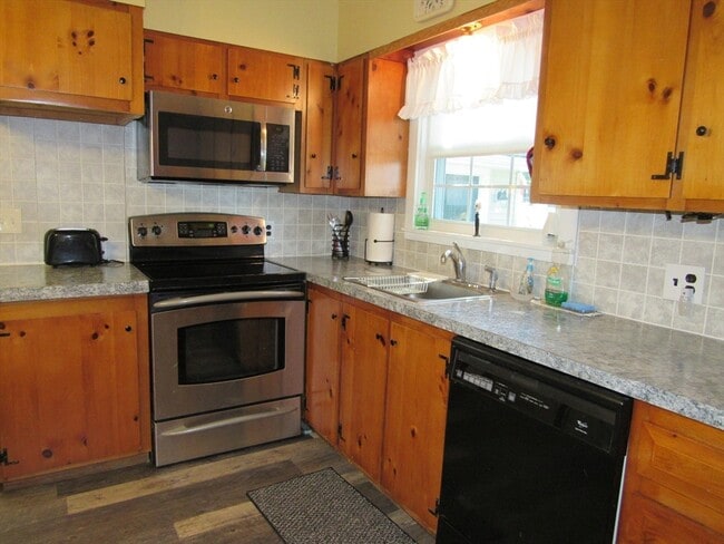 Photo - 22 Birch St
