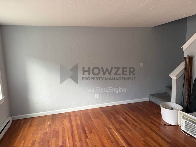 Photo - 10 Pine Grove Ave