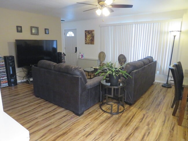 Building Photo - 1712 Chumas Dr Rental