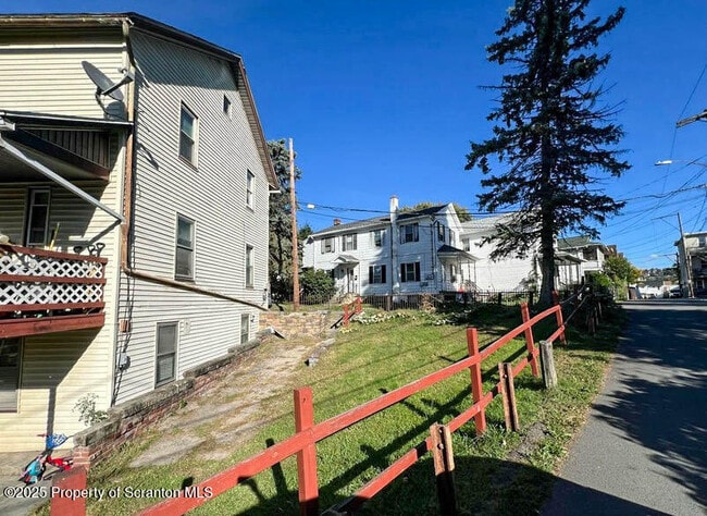 Photo - 114 Green St