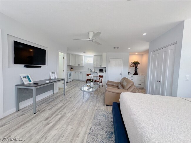 Photo - 1308 Rosemary Ln