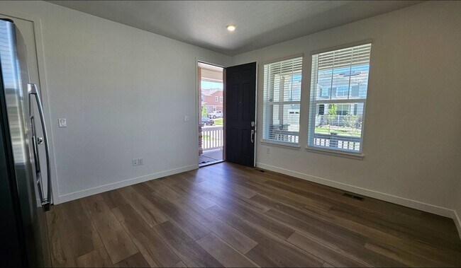 Photo - 4664 Windmill Dr