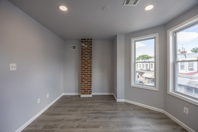 574 Herman St