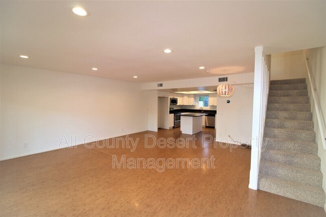 Photo - 46020 CA-74