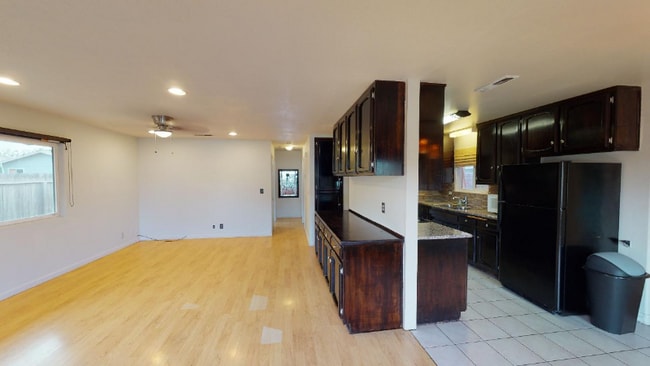 Photo - 1057 Jackson St