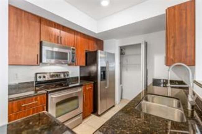 Photo - 2421 NE 65th St Unit 318