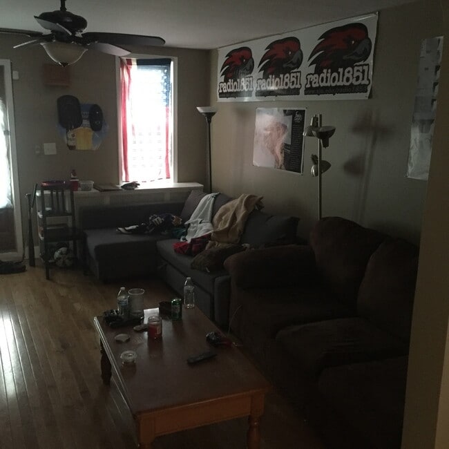 Photo - 5831 Woodcrest Ave