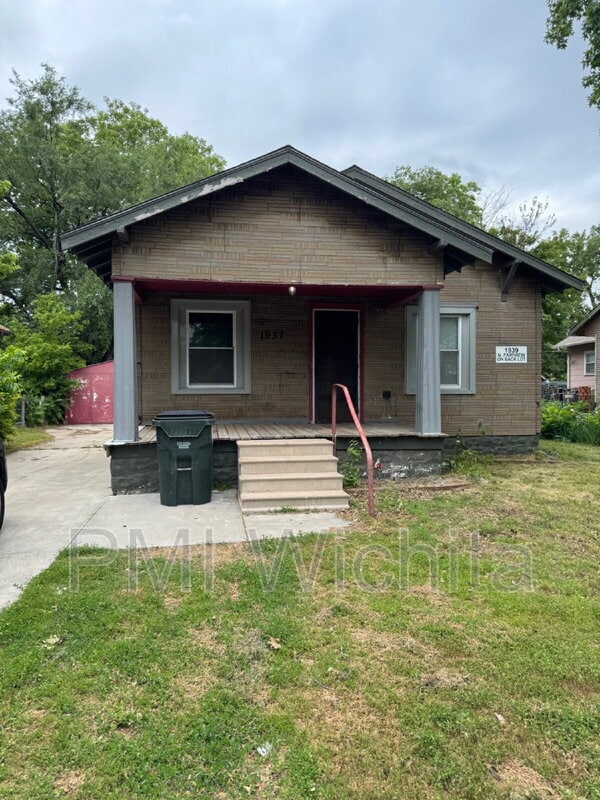 Building Photo - 1937 N Fairview Ave Rental
