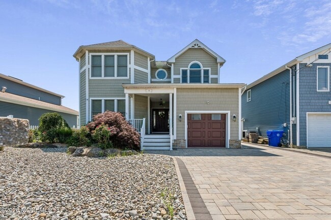 45 E Pampano Dr