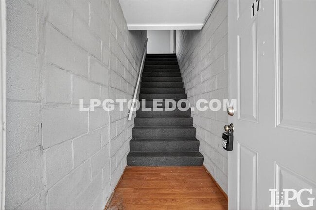 Photo - 1734 Arlington Ave
