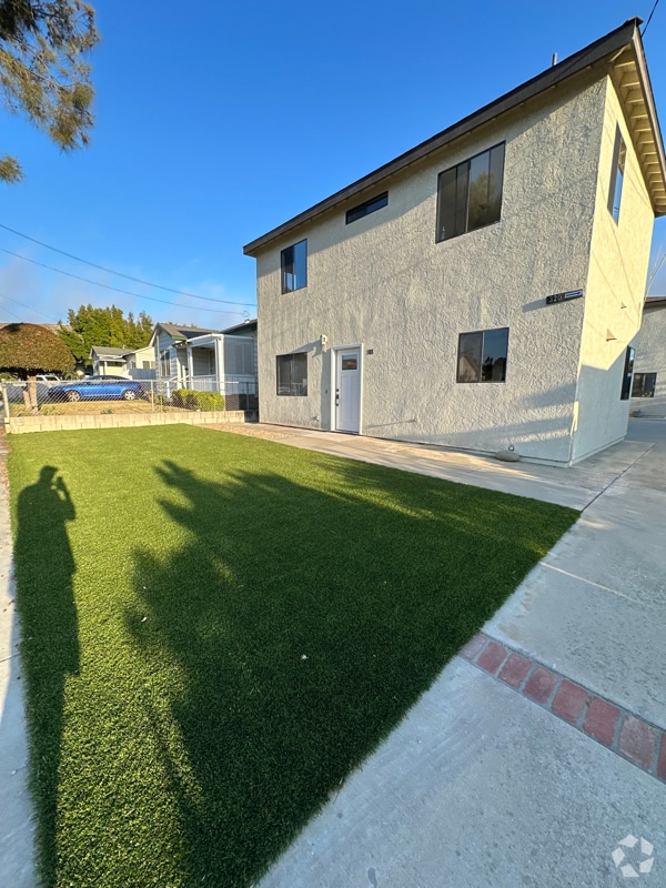 Building Photo - 310 W Simpson St Rental