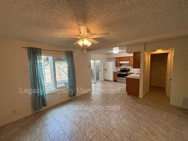 163 Fairgrounds Dr