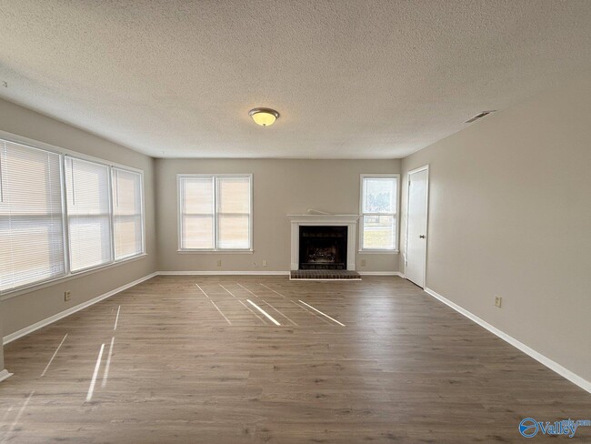 Photo - 2700 Lantern Walk SE Unidad A