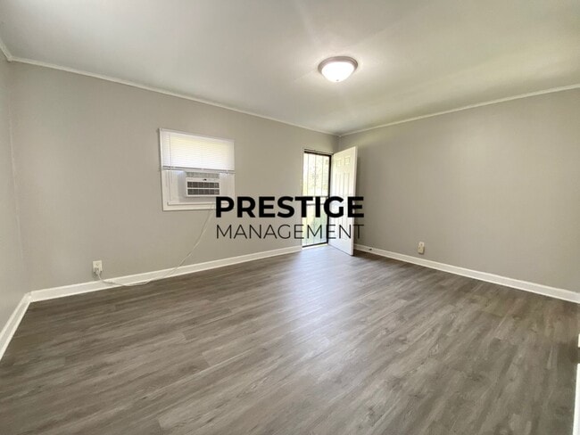 Photo - Updated 2 Bedroom in Gary