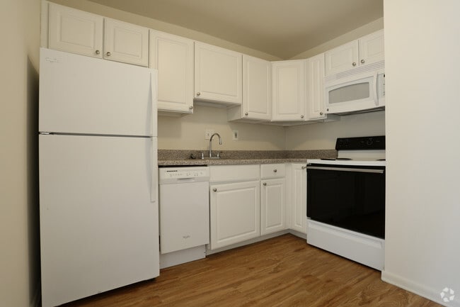 Photo - Aston Pointe