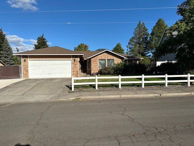 Building Photo - For Rent – Coming soon!!! Newly Renovated ... Rental