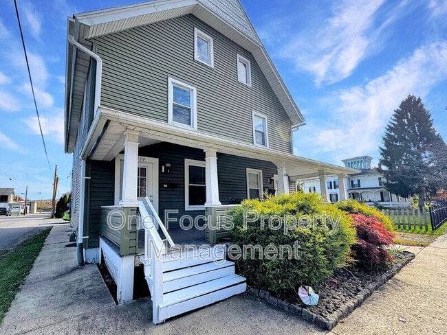 Building Photo - 1314 Dewey Ave