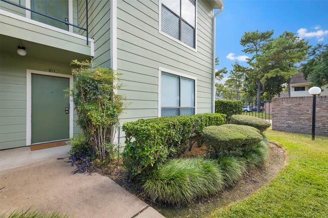 14777 Wunderlich Dr Unidad 811