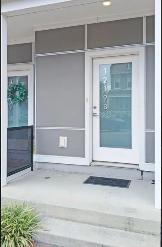 Building Photo - 1219 Bainbridge St Unit B