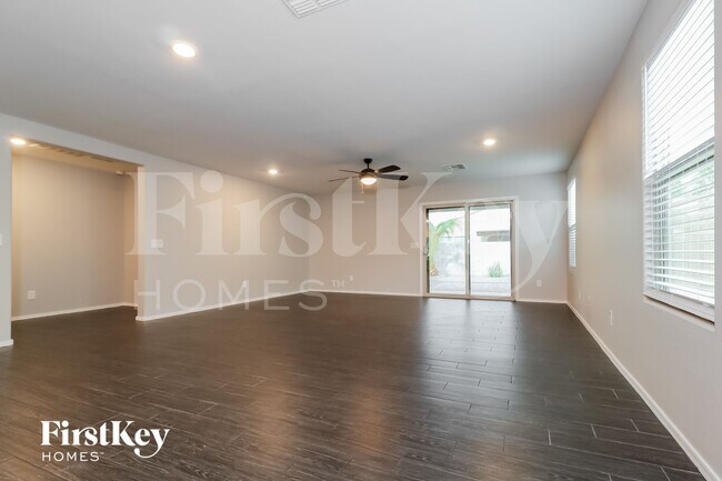 Photo - 7203 N 125th Dr