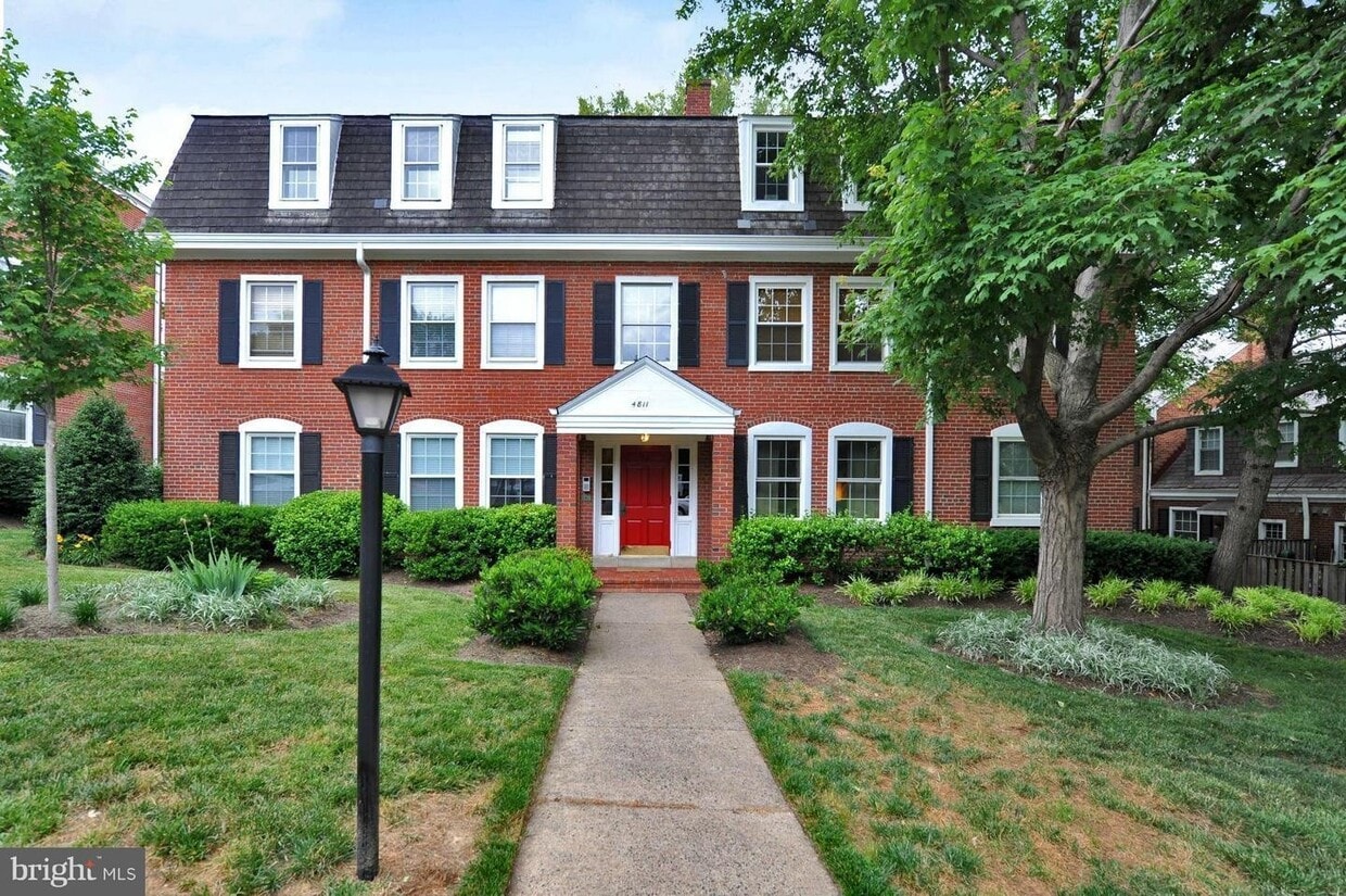 "Coming Soon "Top Floor 1/1 with Updated K... - "Coming Soon "Top Floor 1/1 with Updated K...