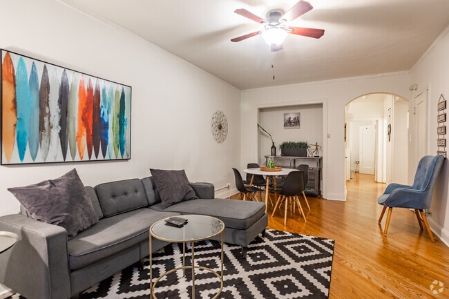 Photo - 14 West Elm Apartments