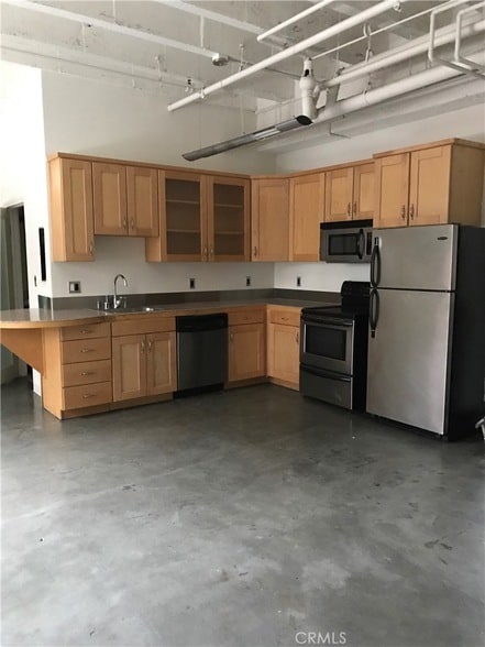 Photo - 312 W 5th St Unidad M6