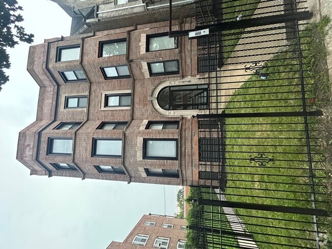 Building Photo - 1439 E 66th Pl Rental