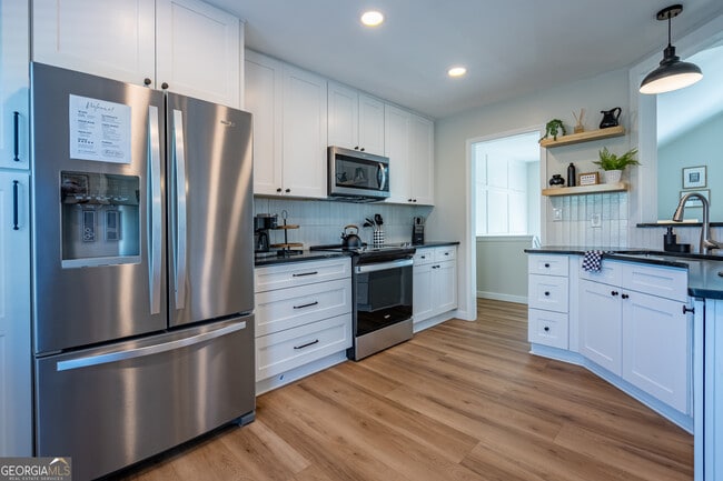 Photo - 18 Huntcliff Dr