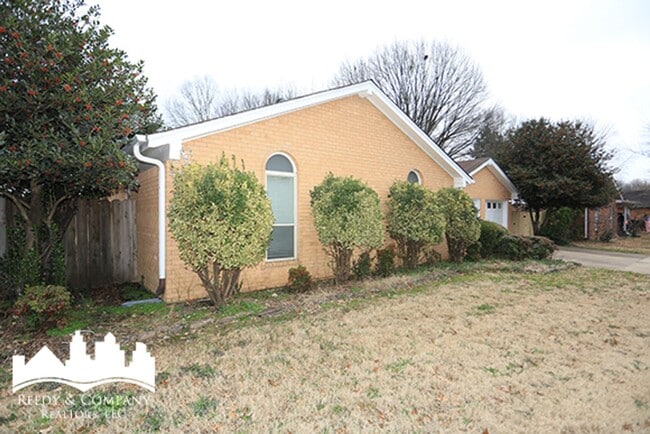 Photo - Welcome to 3132 Rosebay!