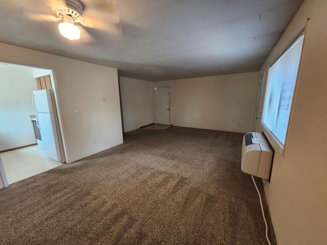 Photo - 2 Bed/1 Bath Apartment in NE Bend - Wichita Way Unit 1865