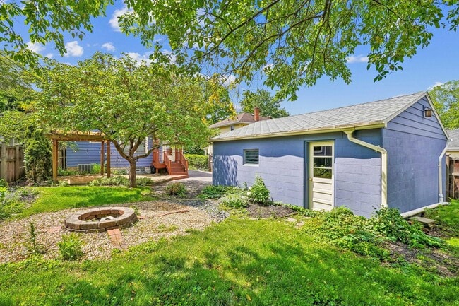 Photo - 94 Acton Rd