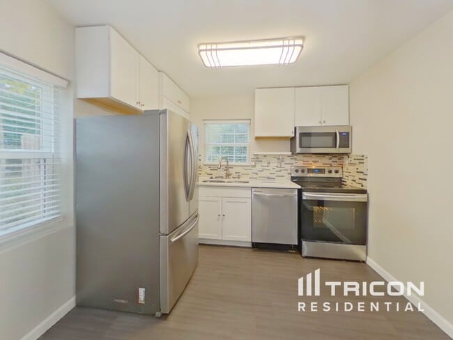 Photo - 4223 Dinglewood Ave