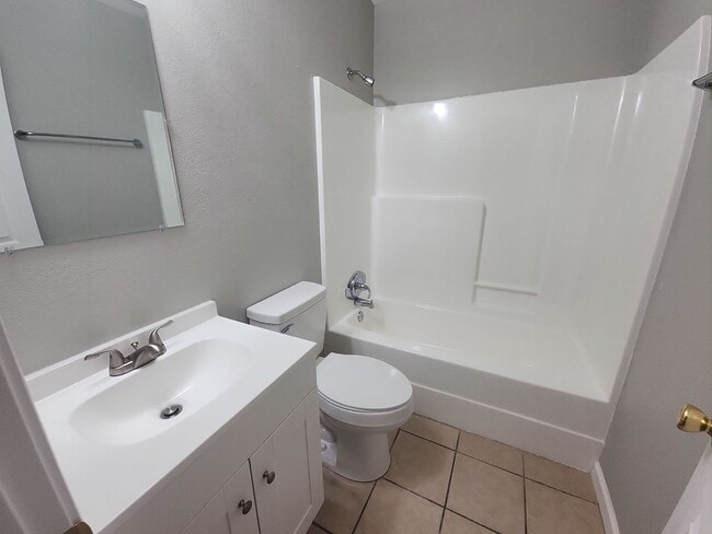 Photo - 43 Foxlea Dr