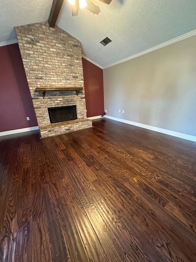 Photo - Spacious, Quiet and Updated 3 Bedroom 2 Bath