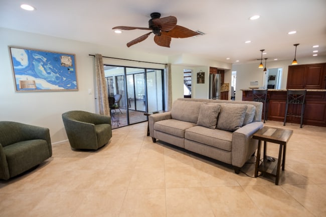 Photo - 12 Marlwood Ln