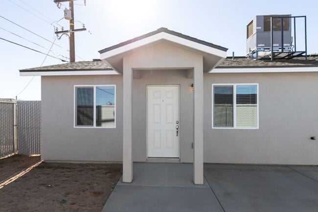 Photo - 1524 Porter St Unit 1524 Porter St - Apt B