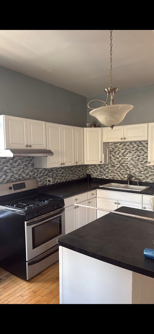 Building Photo - 2707 N Kimball Ave Unit 2