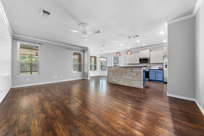 Photo - 5705 Fenton Ln