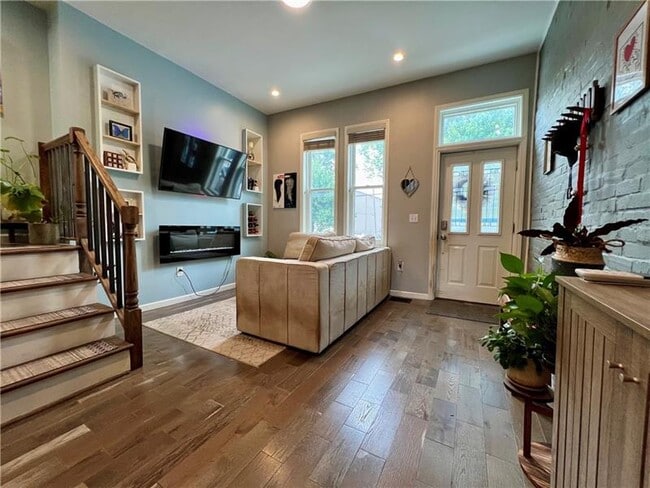 Photo - 3813 Foster St