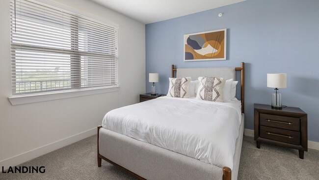 502 E College St Unit 365