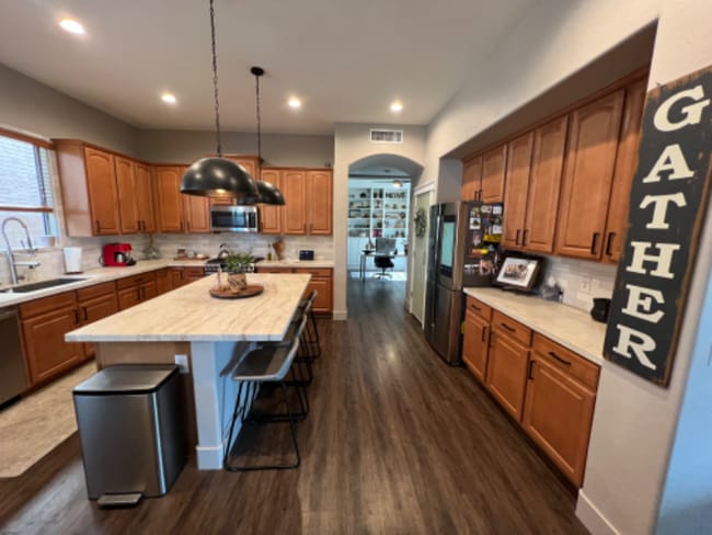 Photo - 4228 E Marshall Ave