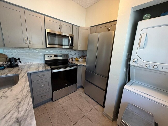 Building Photo - 2451 NW 96th Terrace Unit 21B