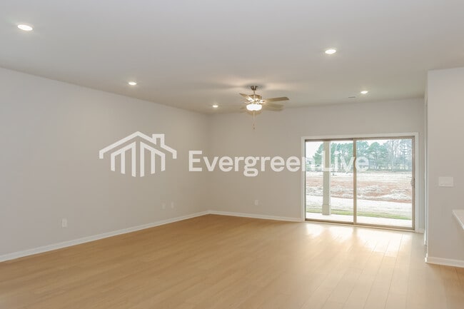 Photo - 164 Fenwick Pl