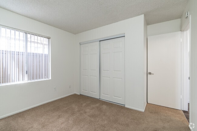 2BR, 1BA - 850SF - Second Bedroom