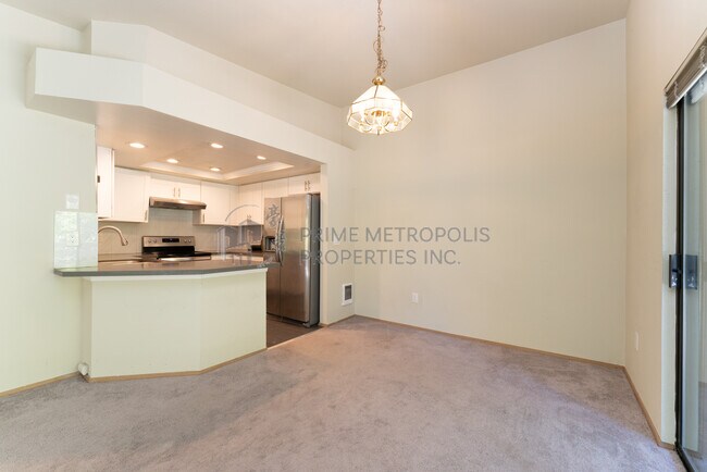 1270 Bellevue Way NE Unit 8