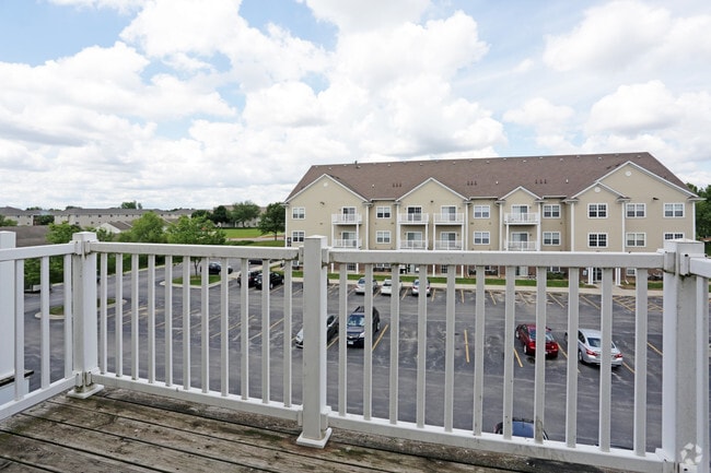 1BR, 1BA - 730 SF - Balcony